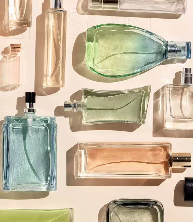 شركة تصنيع عبوات زجاجية مخصصة متخصصة في التصميم المستدام والحلول الشاملة لاحتياجات الصناعة المتنوعة